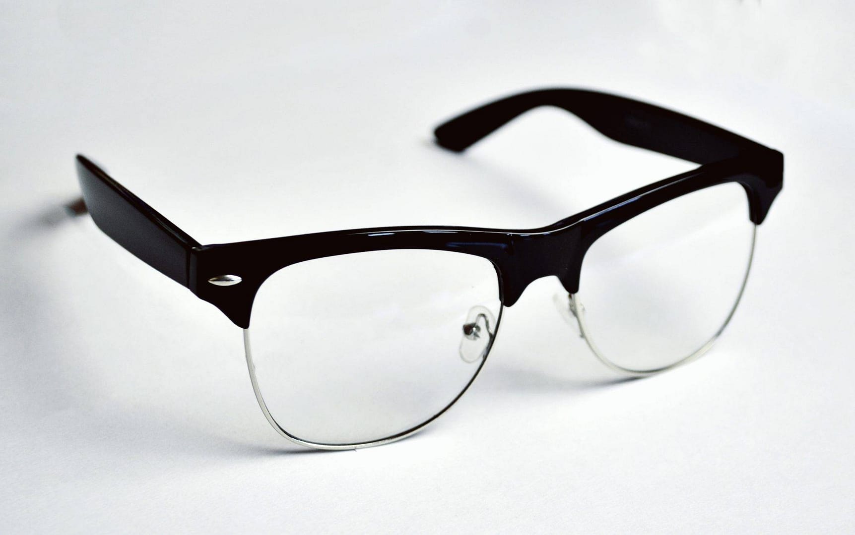 eyeglasses eyewear fashion 131018 scaled
